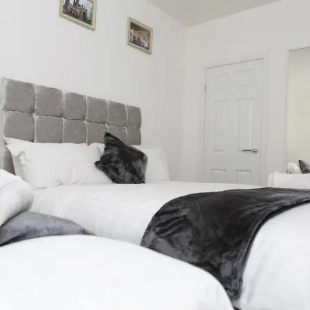 Apartment Live In Leeds Grange