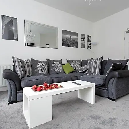 Live In Grange Apartment