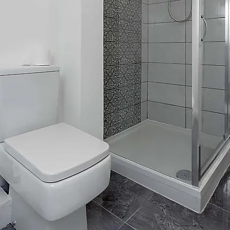 Apartment Live In Grange Leeds (West Yorkshire)