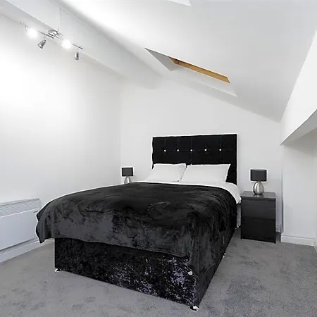 Live In Grange Apartment *