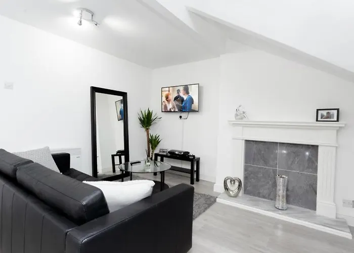 Live In Grange Leeds (West Yorkshire)