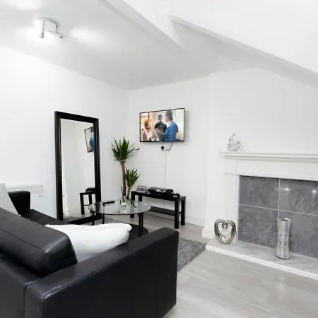 Live In Grange Leeds (West Yorkshire)